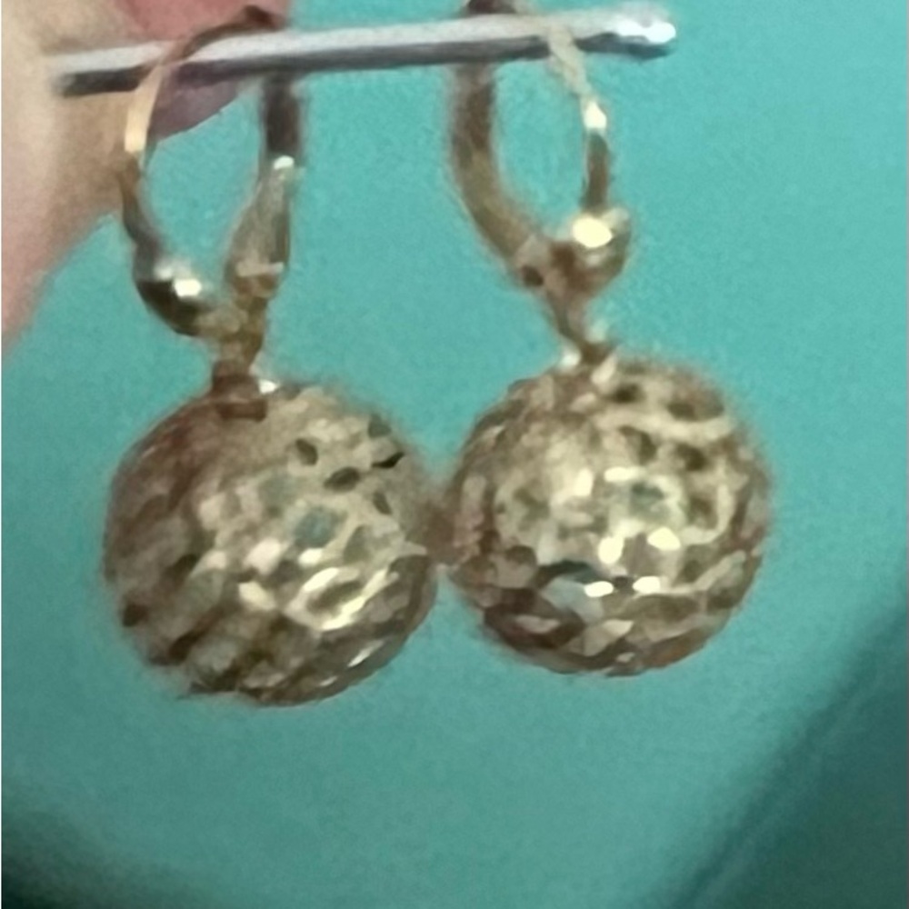 Stunning Solid 14K Gold Diamond Cut Sparkly Ball Drop Earrings! - Picture 6 of 16